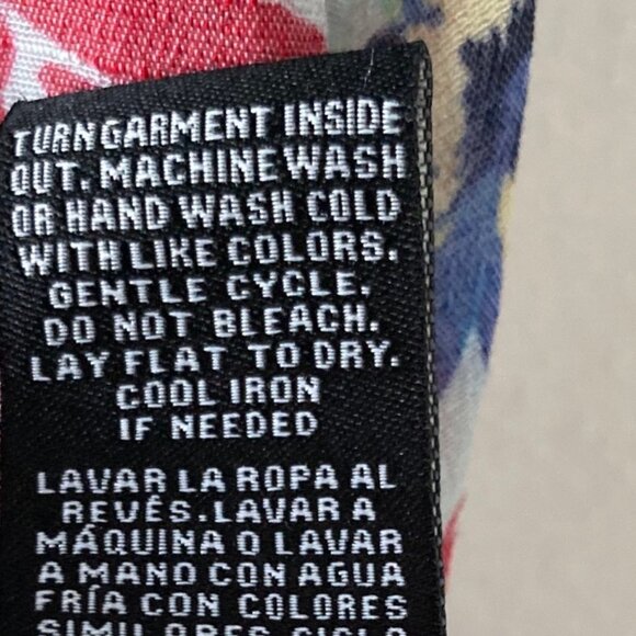 NWT Zac & Rachel Size 2X Cold Shoulder Floral Top - Picture 16 of 16